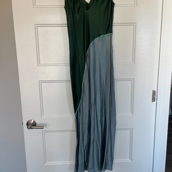 Lattelier Contemporary Deep V-Neck Silk Tank Dress, size M - Picture 6 of 7